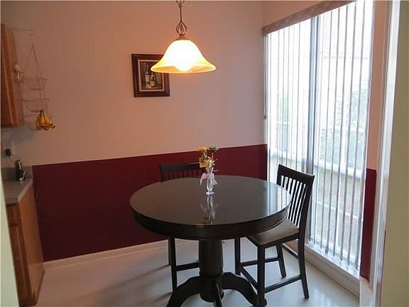 3rd image of 14 Killen Ct