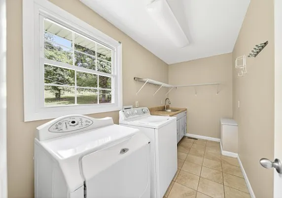 121 Caldwell Dr — Photo 26