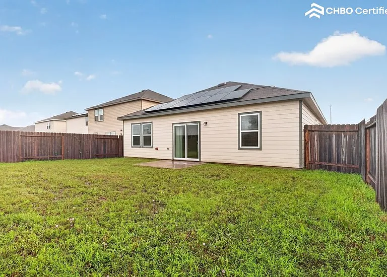 1052 Long Bay Ct — Photo 45