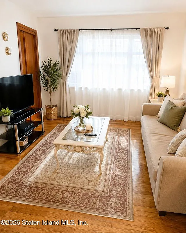 1 bed, 1.0 bath, 2288 sqft, $2,599 — Photo 4