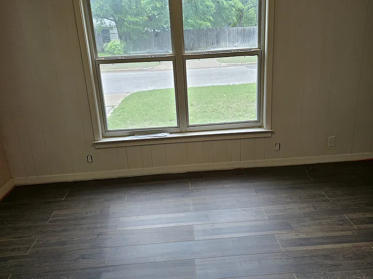 1620 Oakwood St — Photo 23