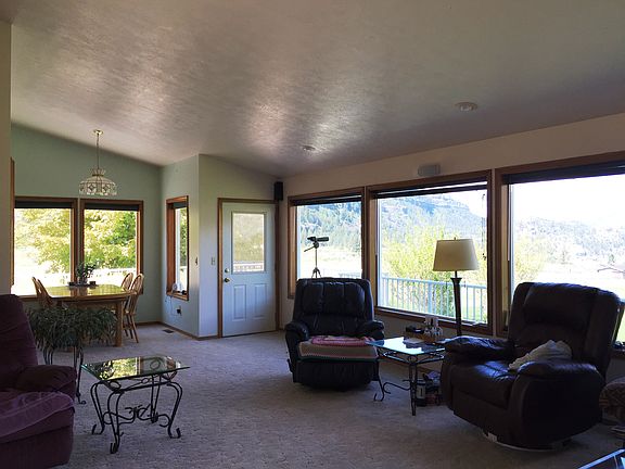 4th image of 25013 Roosevelt Heights Dr E