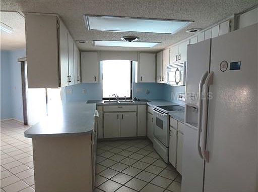 5th image of 40 Bunker Ct