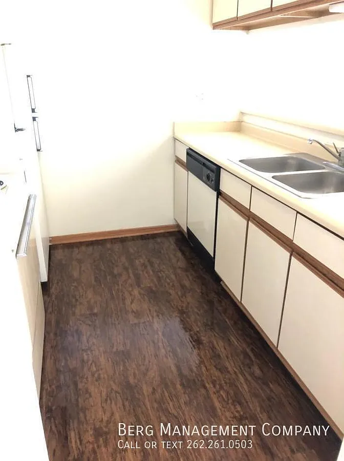 One Bedroom One Bath Loft Style Apartment — Photo 3