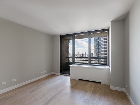 4th image of 330 E 38th St APT 30K