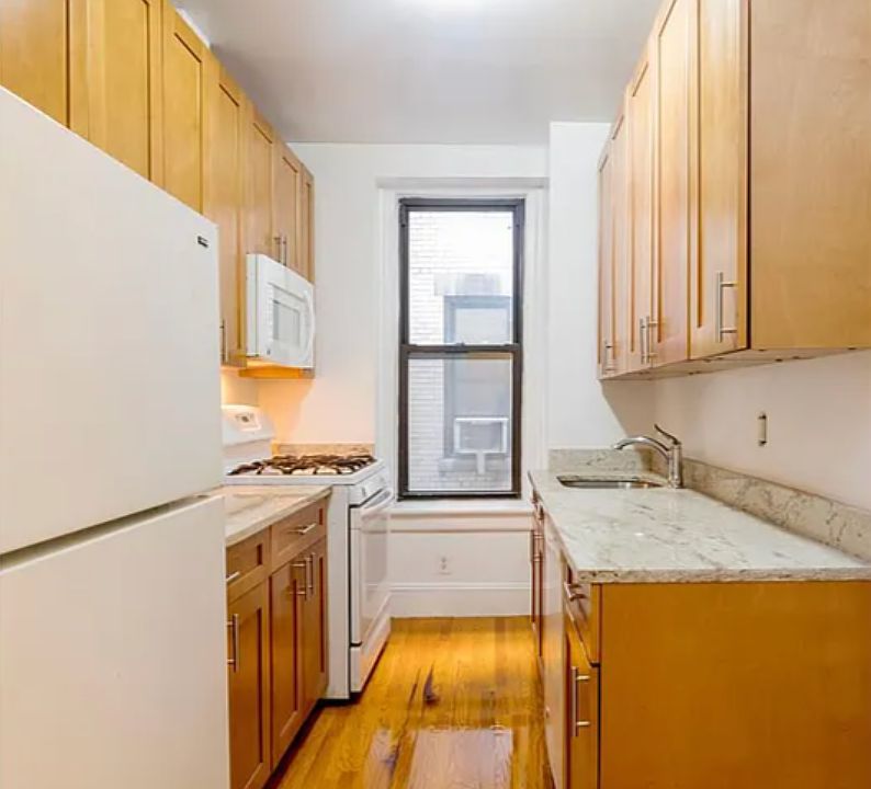 2nd image of 201 E 30th St APT 39