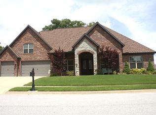 500 NE Lake Pointe Pl, Bentonville, AR 72712