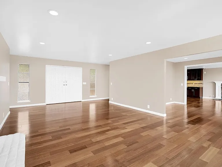 430 Erlin Dr — Photo 10