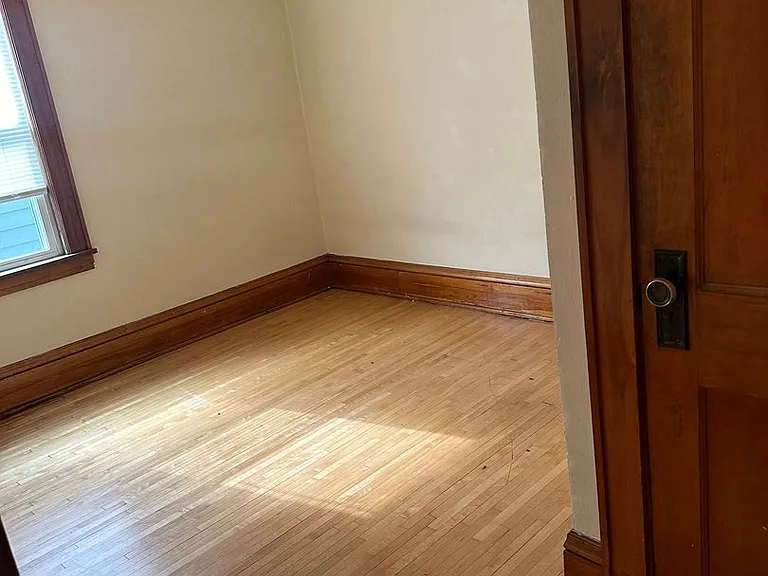 Lagoon Avenue Estates — Photo 13