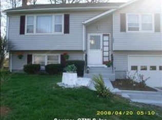 225 Willowcrest Dr, Windsor, CT 06095