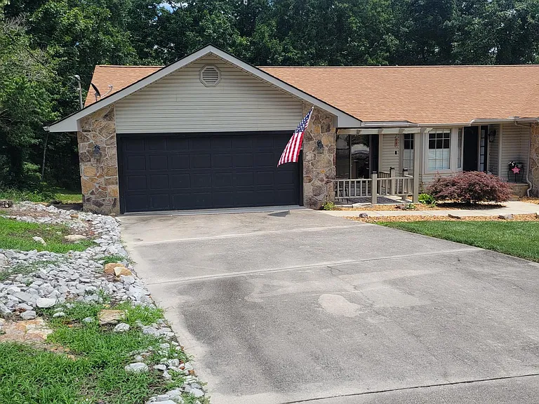 456 Snead Dr — Photo 3