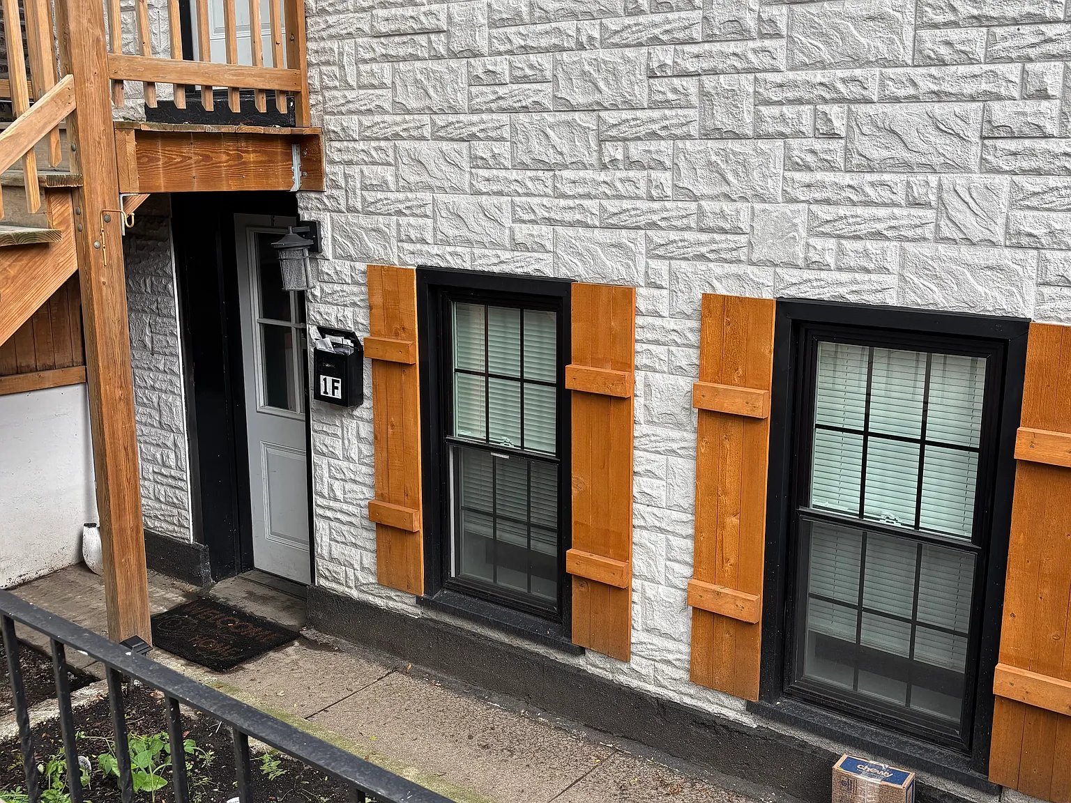 2 bed, 750 sqft, $2,650 — Photo 2
