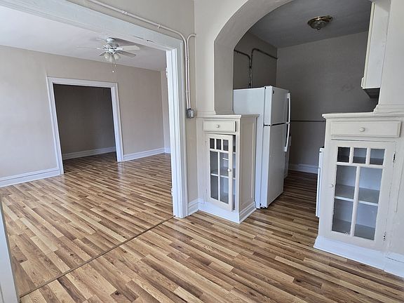 5th image of 1312 W Birchwood Ave #5