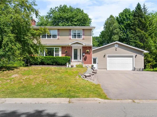 332 McAllister Rd, Riverview, NB E1B 1V1