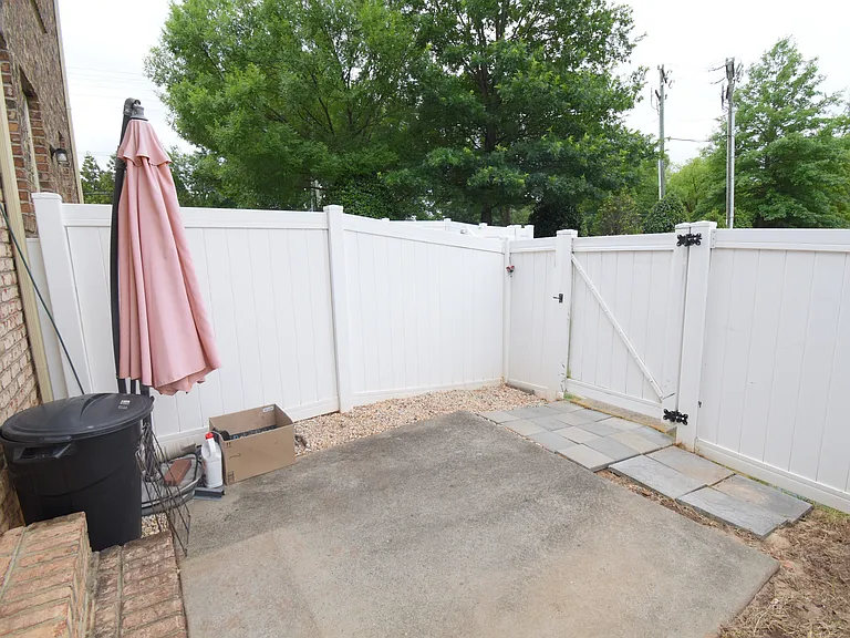9507 Longstone Ln — Photo 24