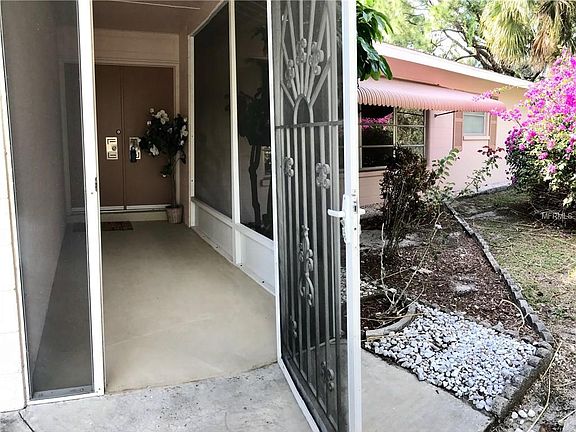 4th image of 404 Calbira Ave