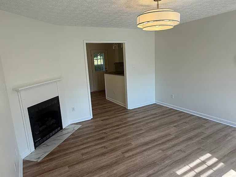 719 Colony Village Way — Photo 4