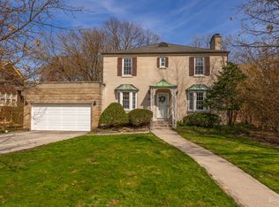 225 Maplewood Rd, Riverside, IL 60546