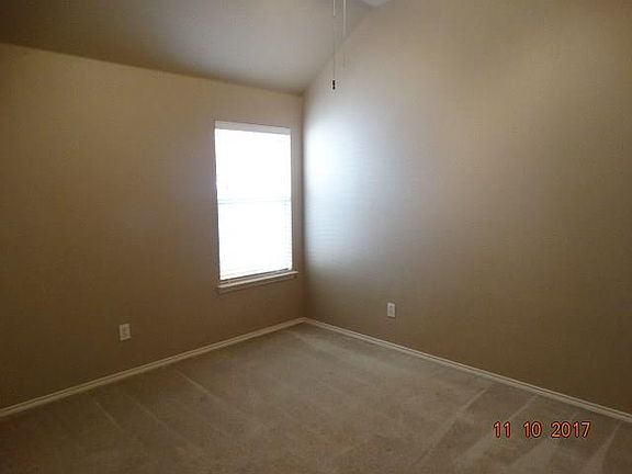 4th image of 11669 La Grange Dr