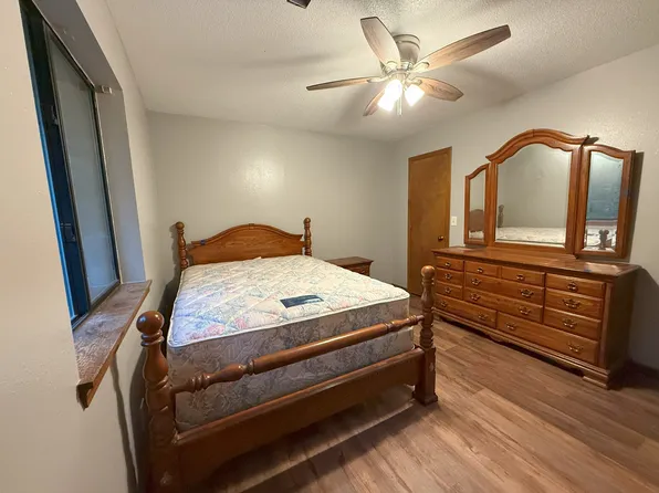 4801 W Baxter Ct, Columbia, MO 65203