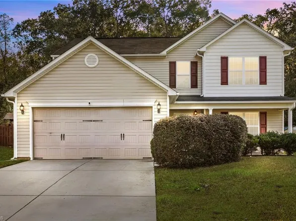 1929 Pavilion Dr, Whitsett, NC 27377