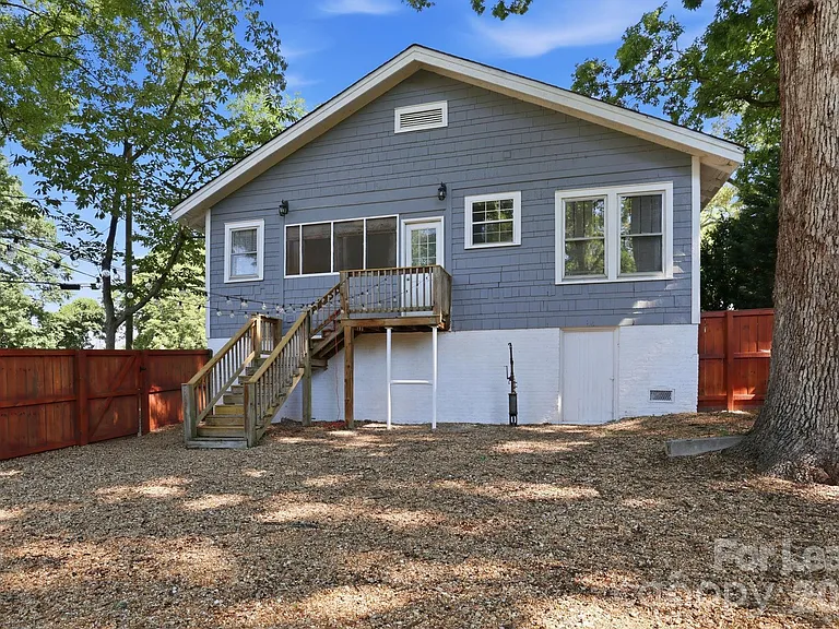 525 W 3rd Ave — Photo 20