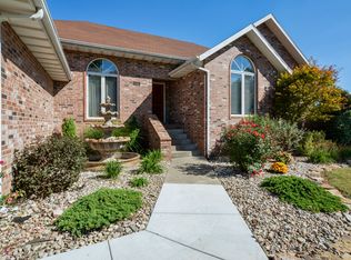 706 S Farm Road 197, Springfield, MO 65809