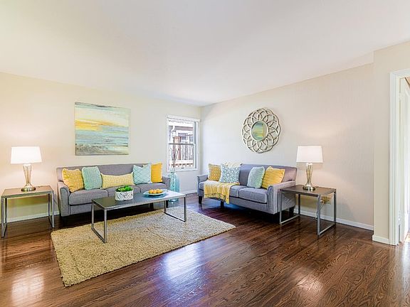 4th image of 147 Dunsmuir Way
