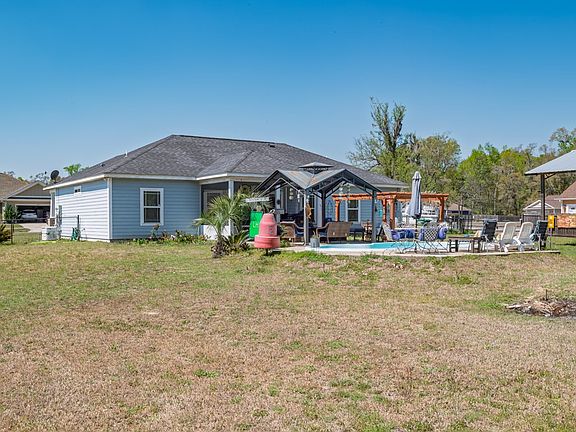 5th image of 330 Tillis Ln