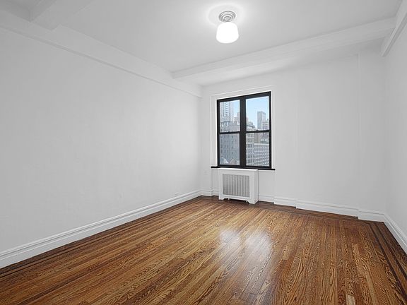 3rd image of 208 W 23rd St APT 1117