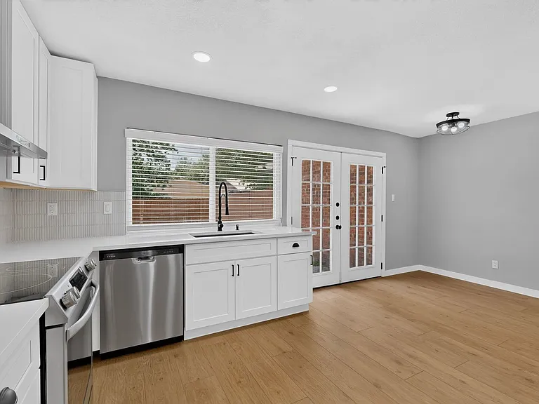 243 Woodhurst Dr — Photo 19