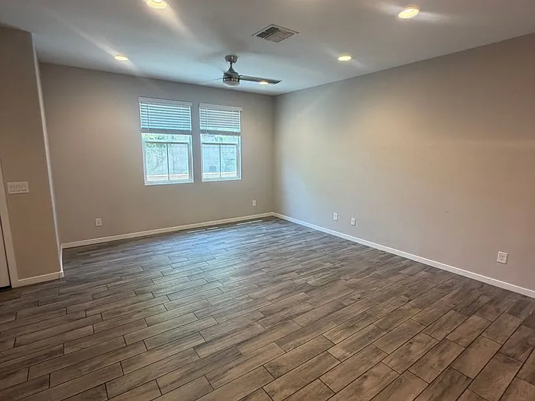 6114 S Roosevelt St — Photo 2