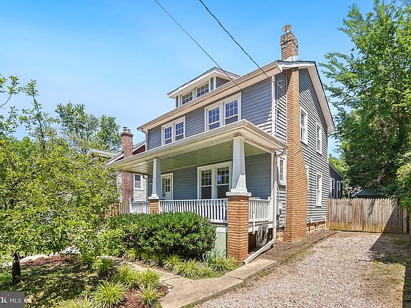3rd image of 4008 Ingraham St