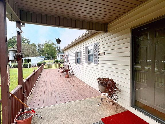 4th image of 572 Mosteller Dr