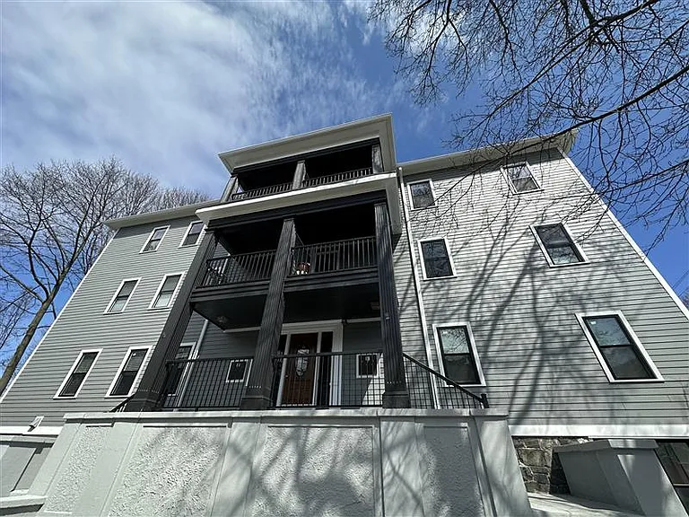 63 Waterhouse St — Photo 2