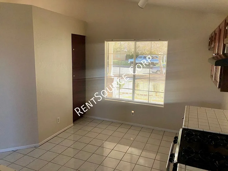 37051 Boxleaf Rd — Photo 6