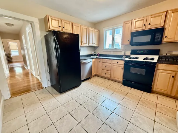 89 Hillsdale Rd, Medford, MA