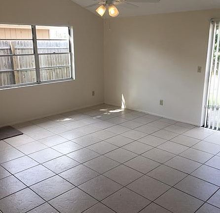 3rd image of 8903 Shandwick Ct