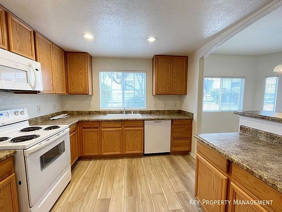 5th image of 6160 Rumrill St Unit 136