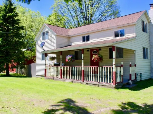 74 Blind Creek Dr, Sandy Creek, NY 13145