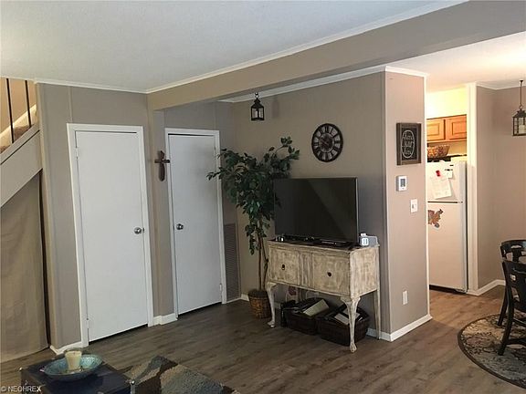 5th image of 1271 Hibbard Dr #109A