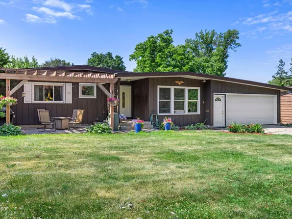 811 Tatepaha Blvd, Faribault, MN 55021