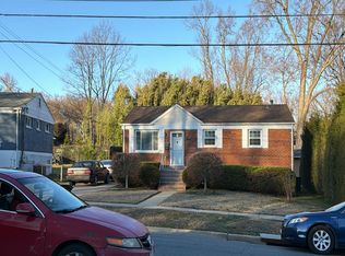 11305 Schuylkill Rd, North Bethesda, MD 20852