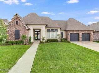 123 Snapping Ln, Broussard, LA 70518