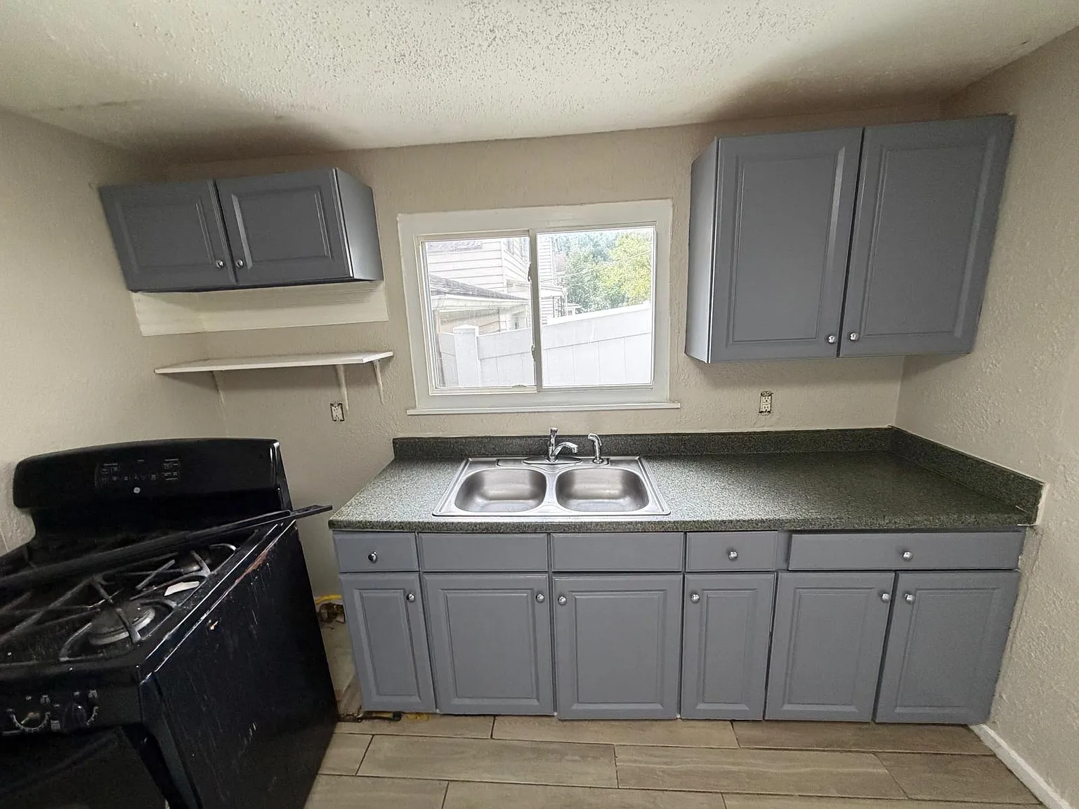 3 bed, $1,370 — Photo 3