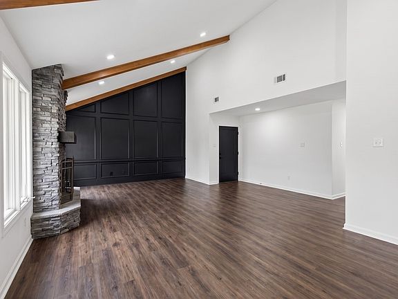 4th image of 172 Colonial Dr