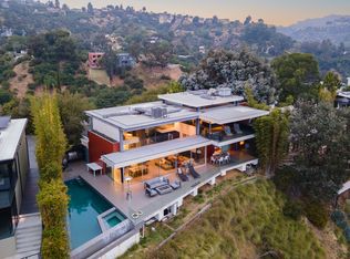 8400 Grand View Dr, Los Angeles, CA 90046