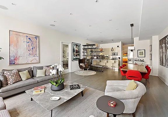 3rd image of 252 7th Ave APT 9O