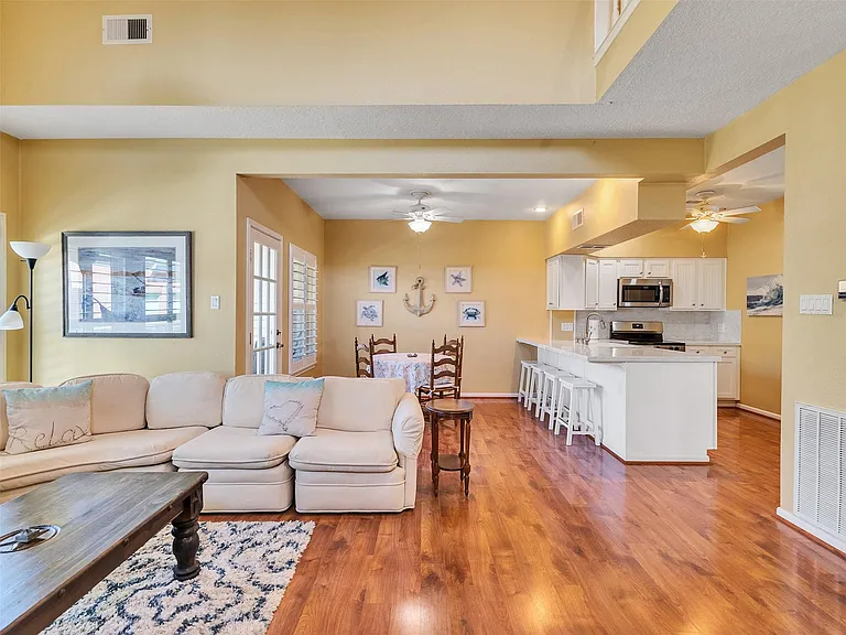 16627 Bayfront Dr — Photo 17