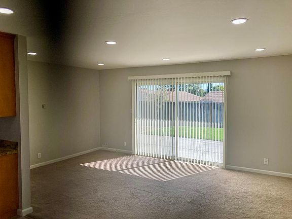 4th image of 3212 Blue Mountain Dr